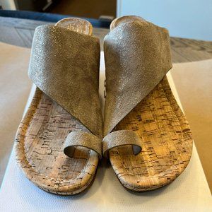 Donald J. Pliner Gyer Wedge Sandal Bronze Size 39